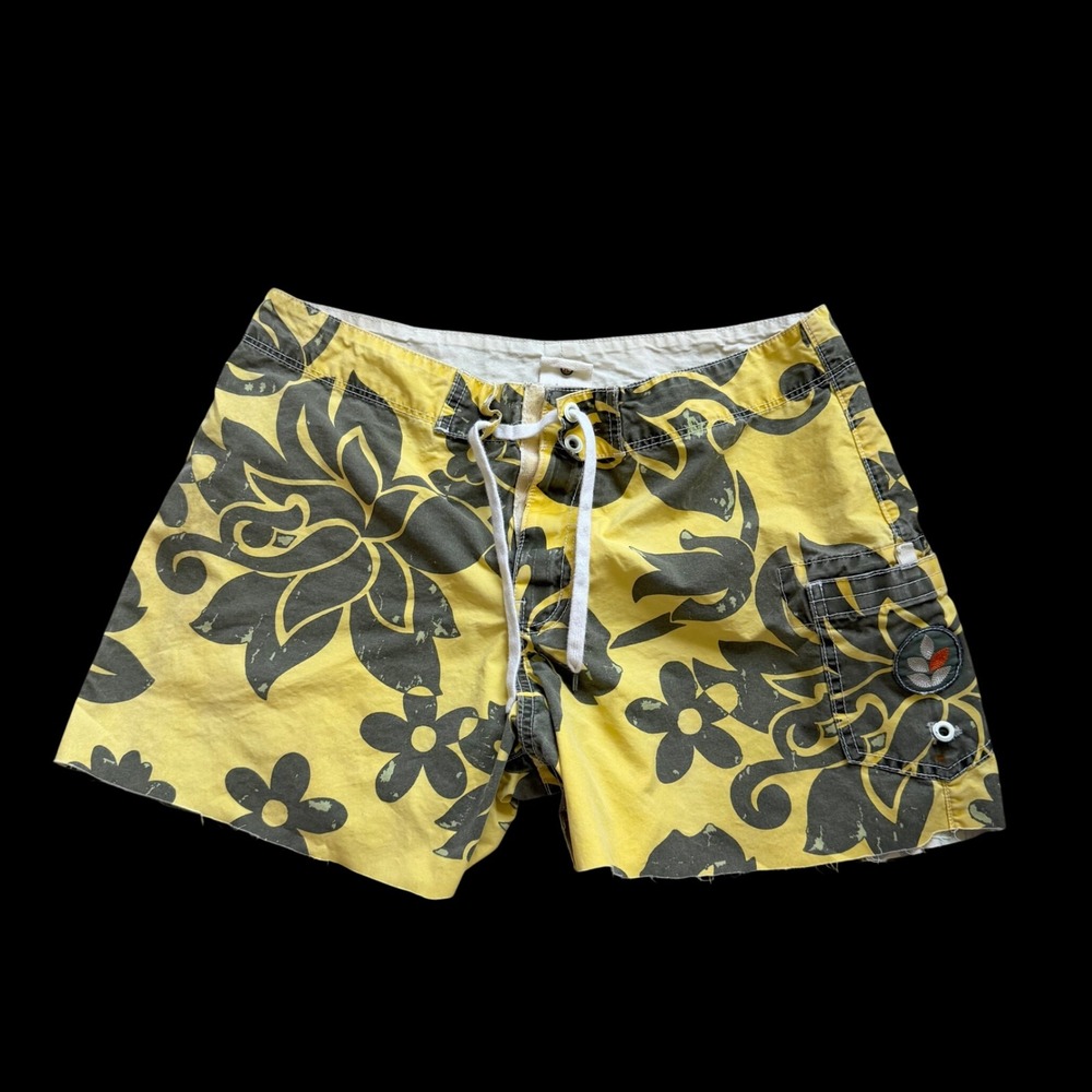 Y2K Ever Mens Board Shorts Sz 31 Yellow Floral Hibiscus Cargo Swim Trunks USA
